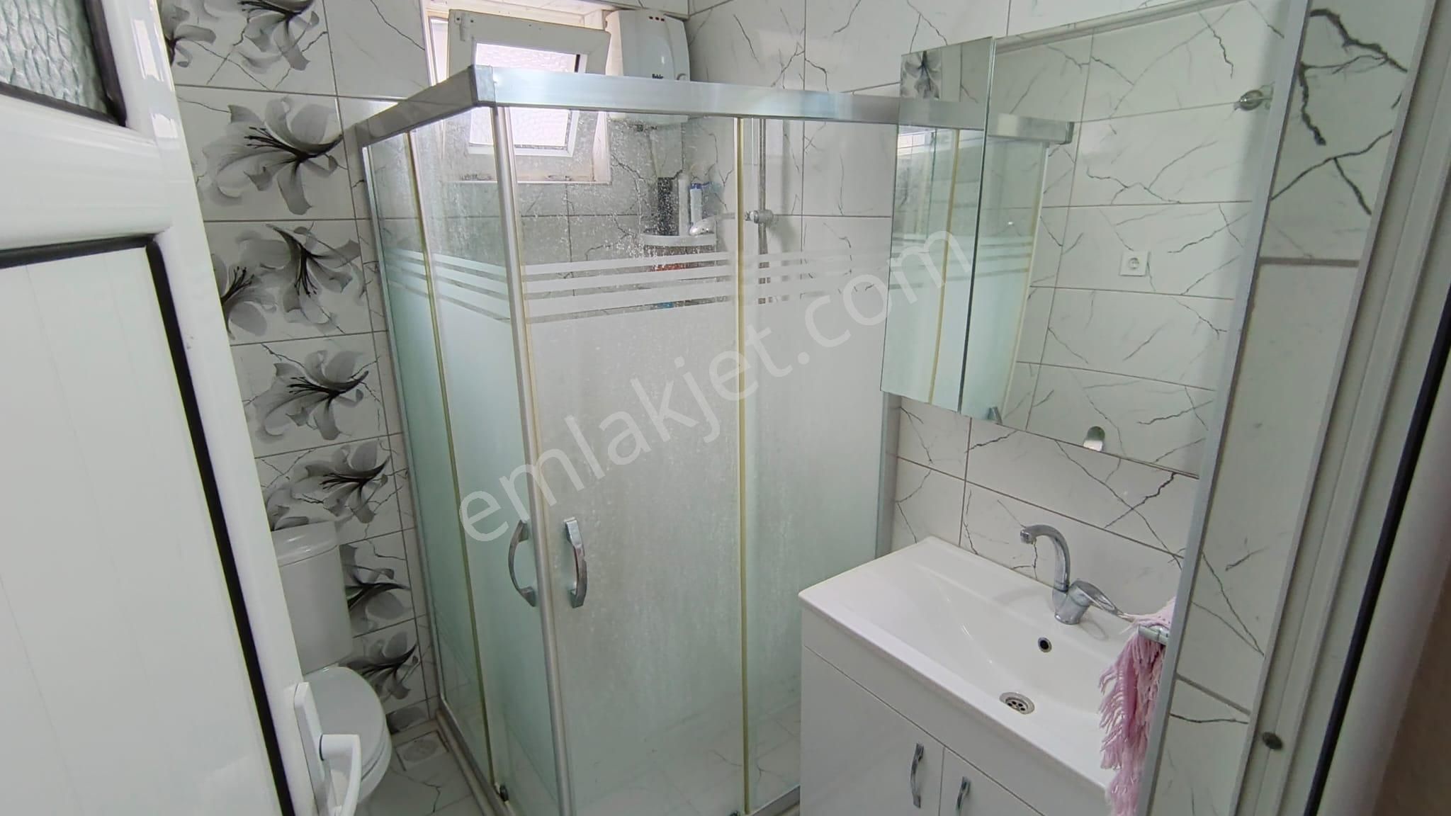 Kuşadası Karaovada Havuzlu Sitede Müstakil Bahçeli Fırsat 5+1 Tripleks Villa - Görsel 22