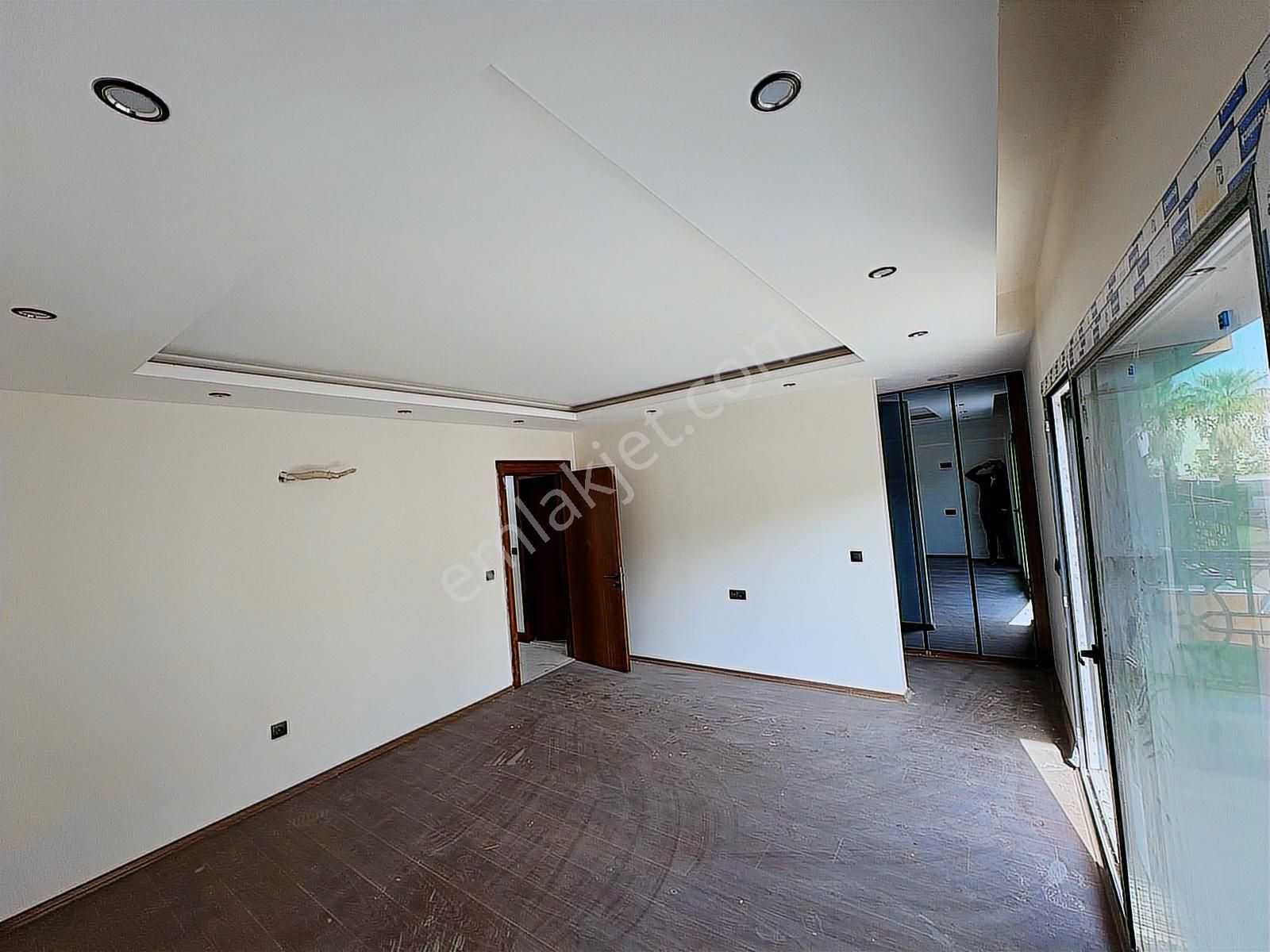 Aliağa Yenişakran Satılık Havuzlu Site İçerisinde Lüks Villa - Görsel 17