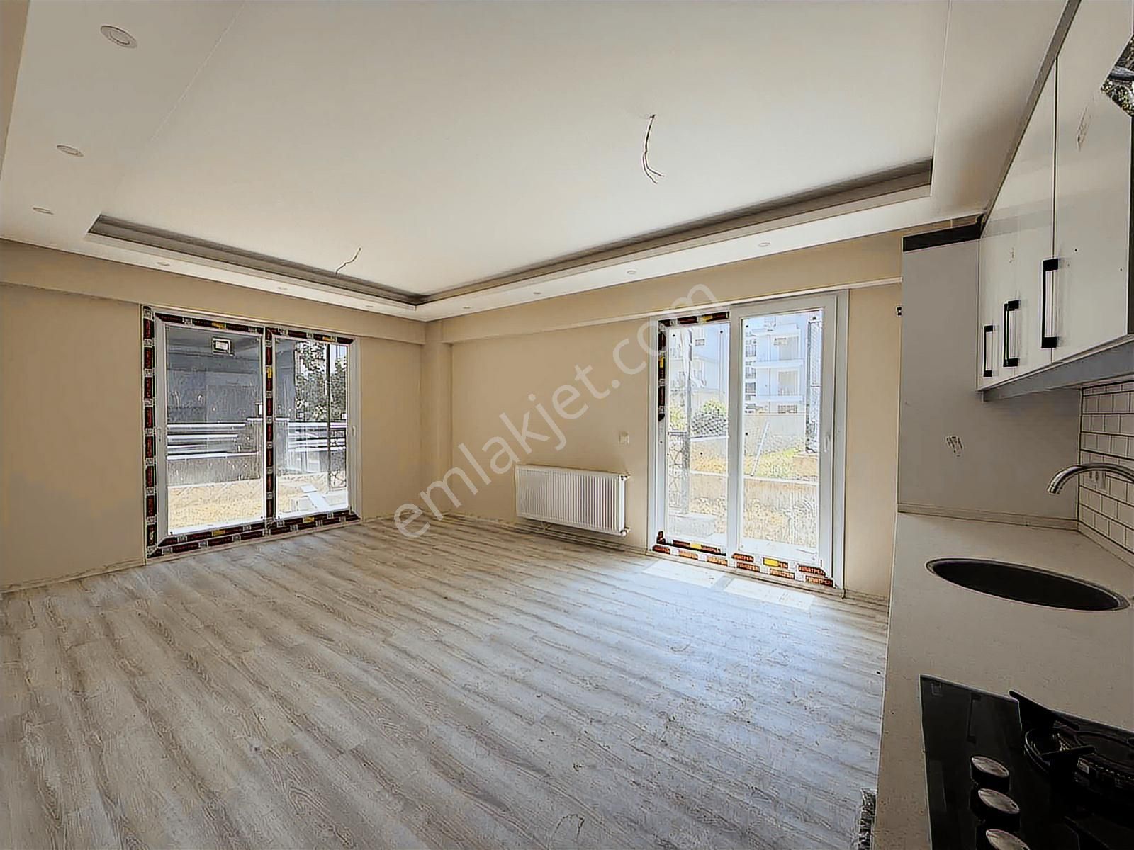 Seyrek Bölgesinin En Geniş 1+1 Bahçeli Daire!