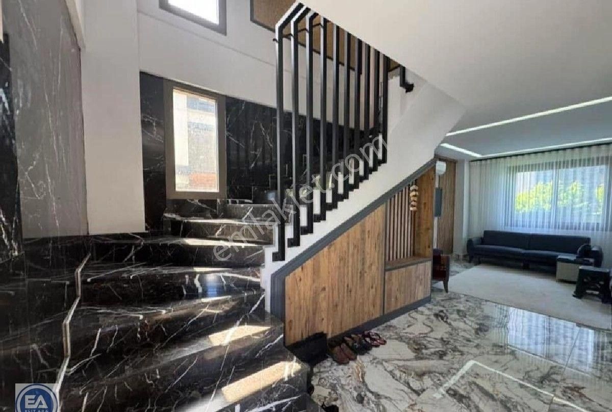 Kuşadası Davutlar'da Acil Satılık Özel Havuzlu Tek Müstakil - Görsel 13