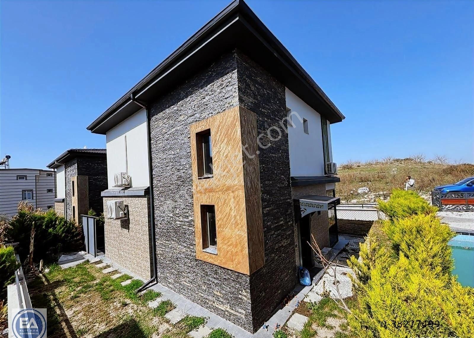 Kuşadası Davutlar'da Acil Satılık Tek Müstakil Özel Havuzlu - Görsel 15