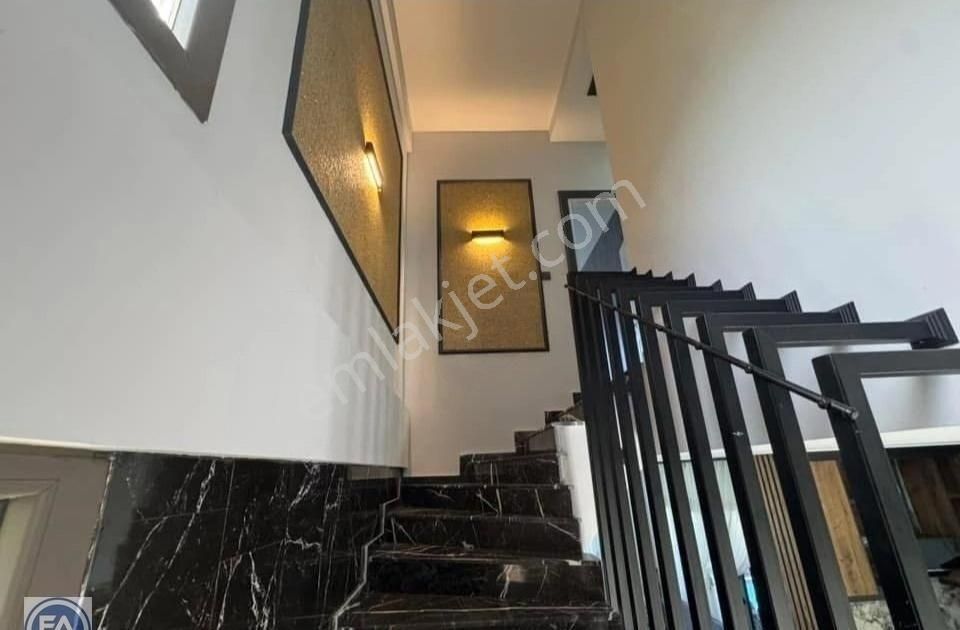 Kuşadası Davutlar'da Acil Satılık Tek Müstakil Özel Havuzlu - Görsel 17