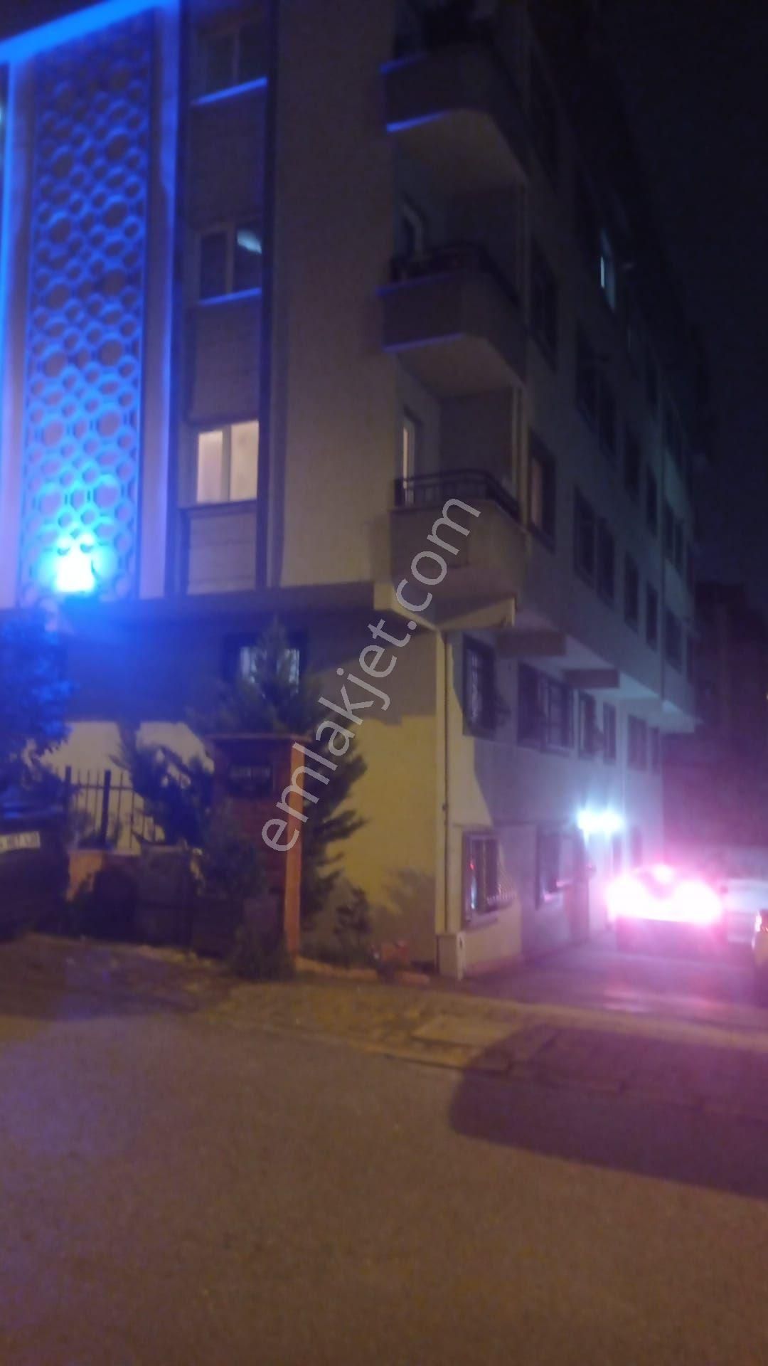 Esenevler De Beyaz Eşyalı 110 M2 Kiralık Daire - Görsel 6