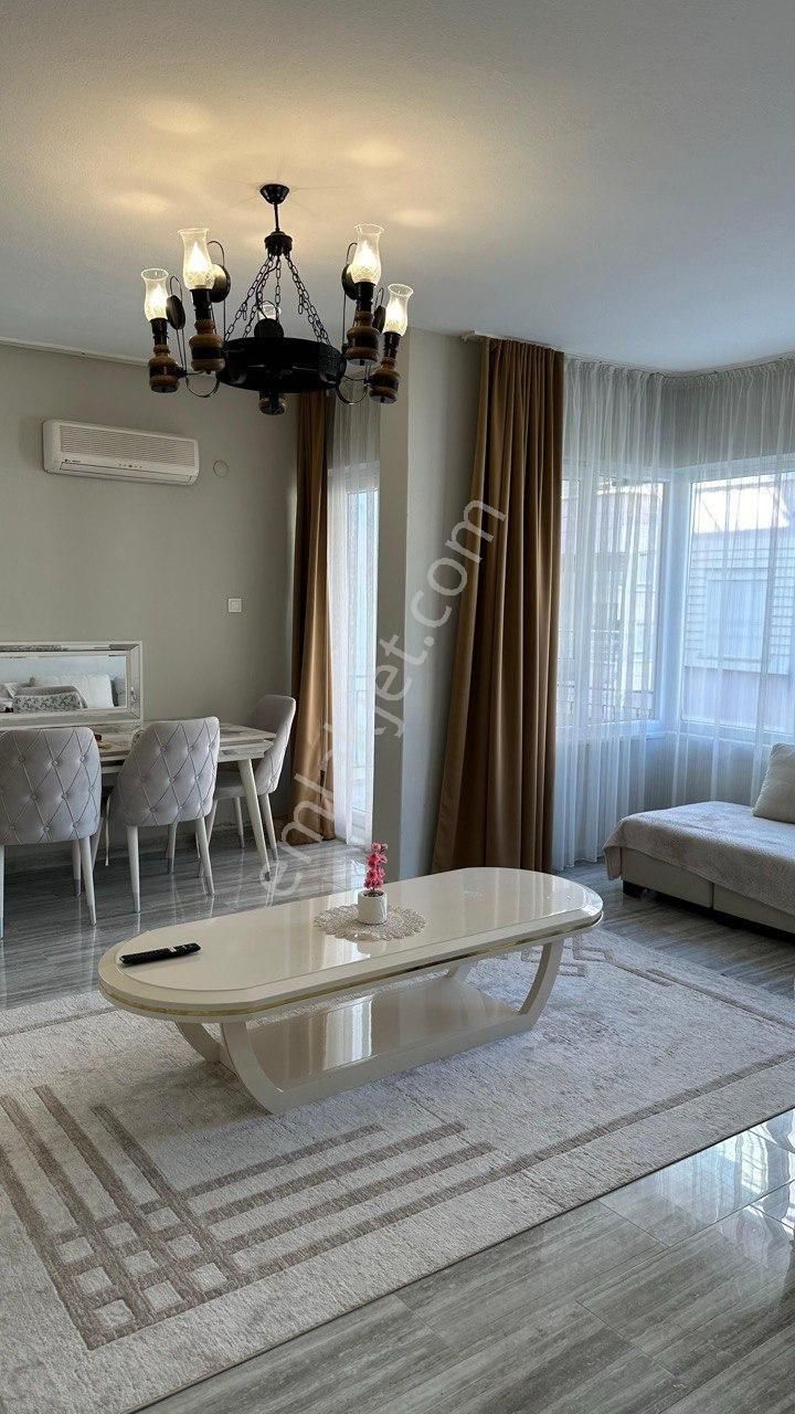 Kale Ve Deniz Manzaralı Kacırılmaz Konumda Yatırımlık Daire - Görsel 9