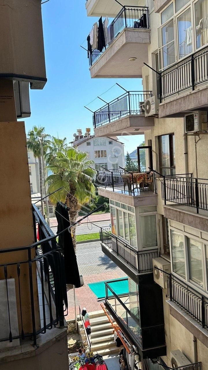 Kale Ve Deniz Manzaralı Kacırılmaz Konumda Yatırımlık Daire - Görsel 35