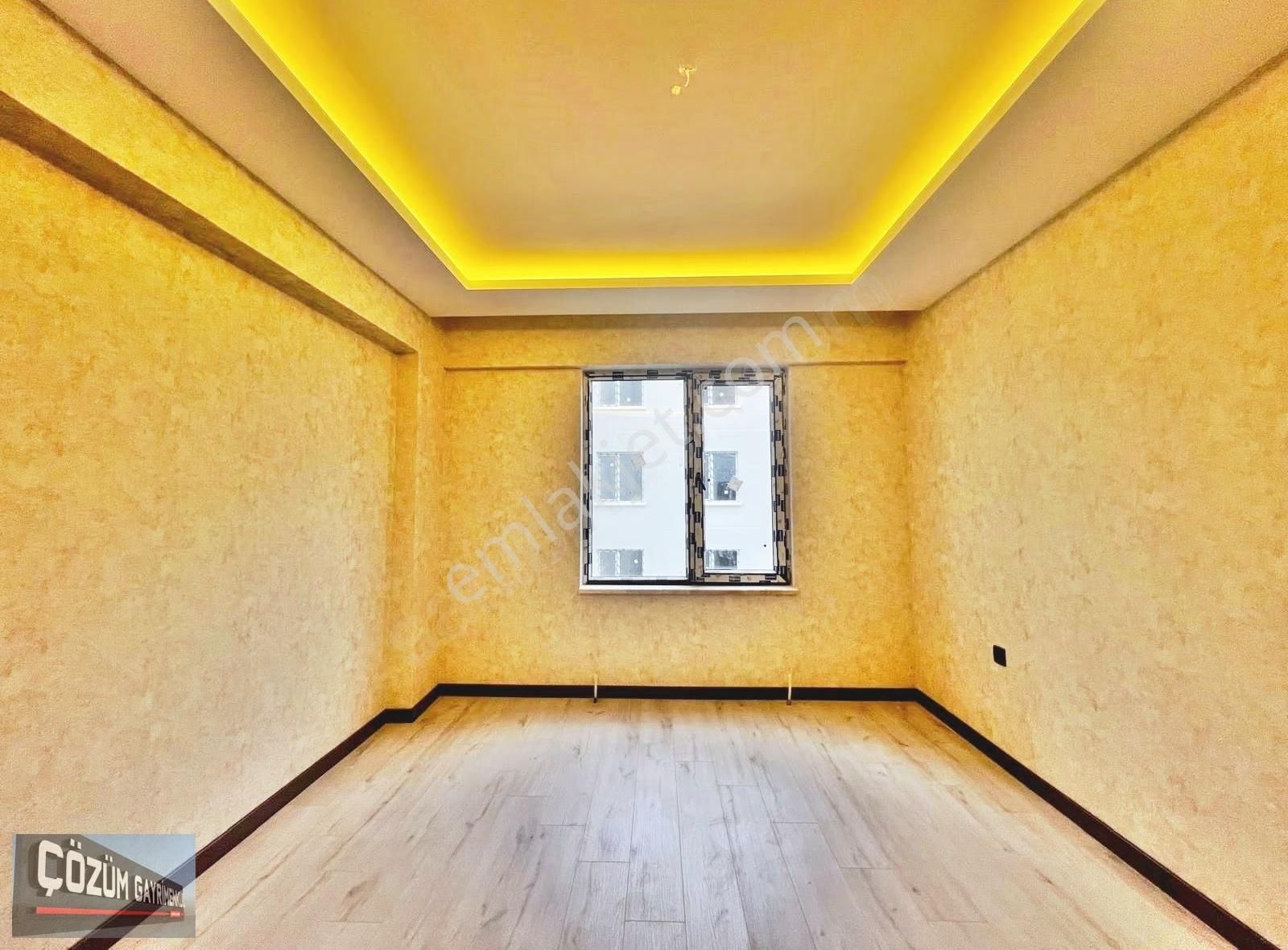 Site İçinde-sıfır-teras Balkonlu-orta Kat-çift Banyo Güney Cephe - Görsel 17