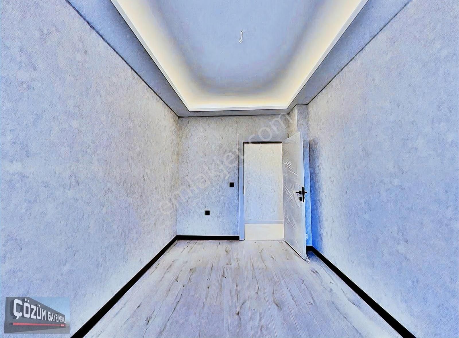 Site İçinde-sıfır-teras Balkonlu-orta Kat-çift Banyo Güney Cephe - Görsel 29