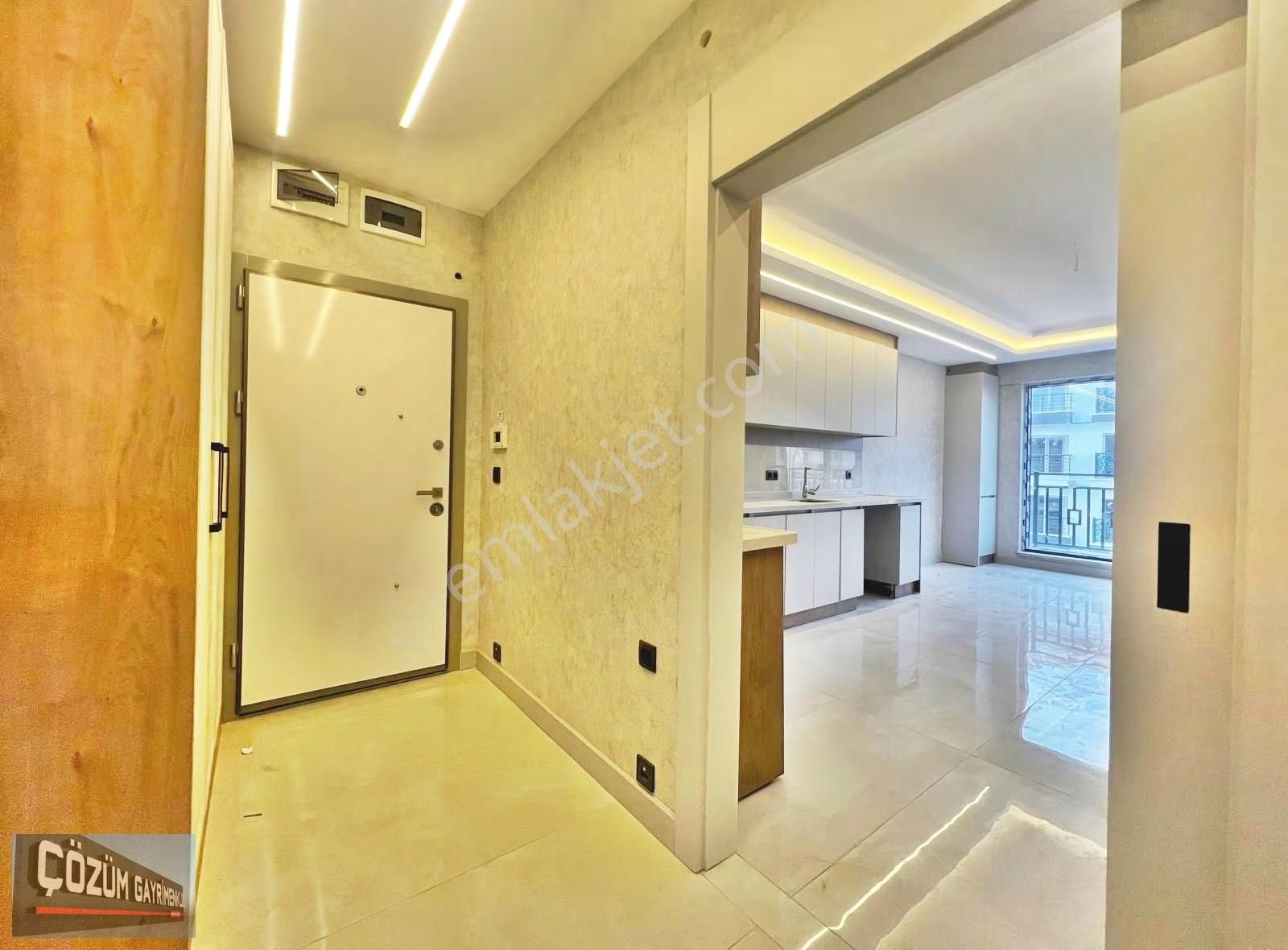 Site İçinde-sıfır-teras Balkonlu-orta Kat-çift Banyo Güney Cephe - Görsel 35