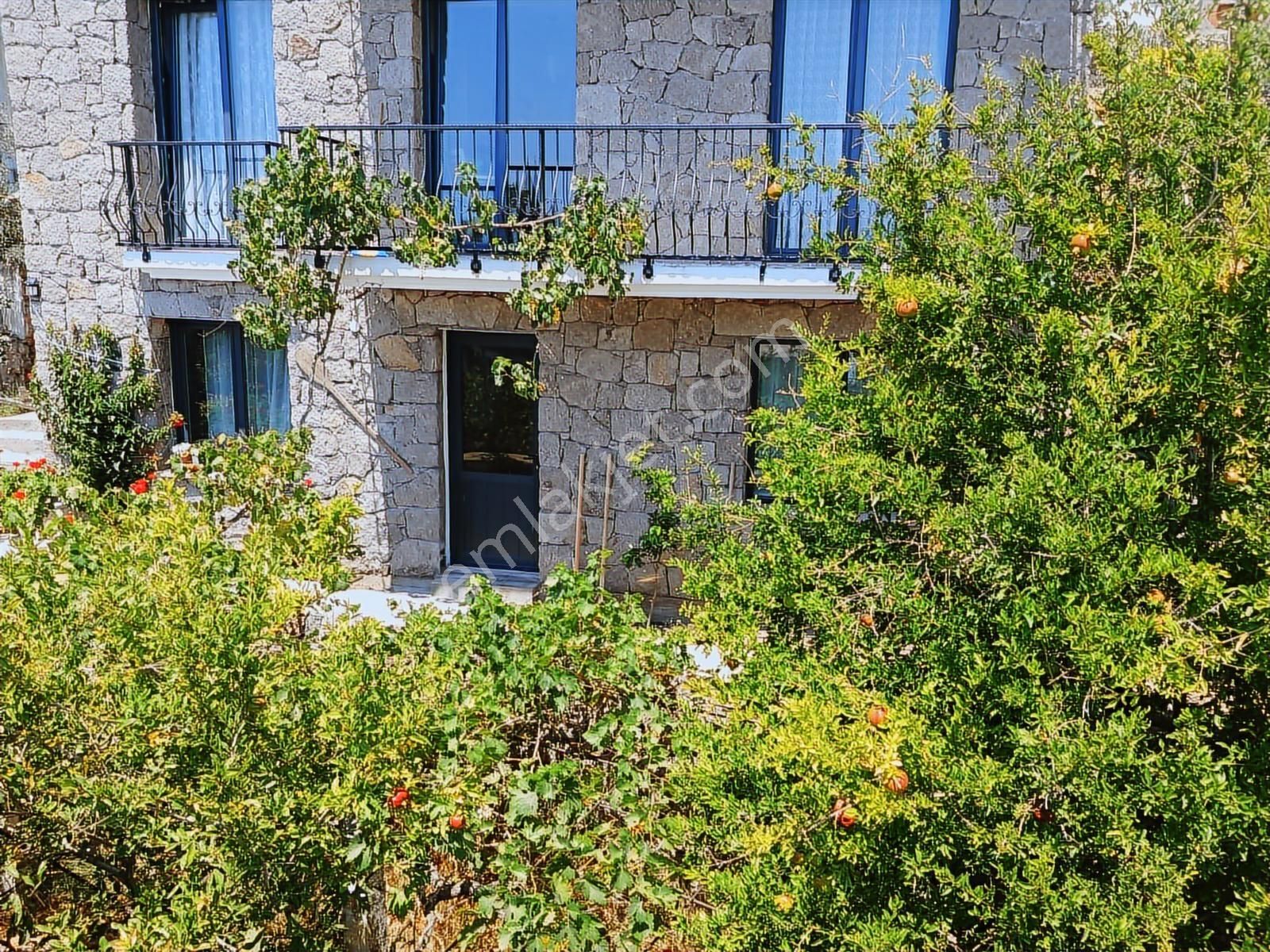 Eu Gayrimenkul'den Babakale Limanda Deniz Manzaralı Köy Evi - Görsel 25