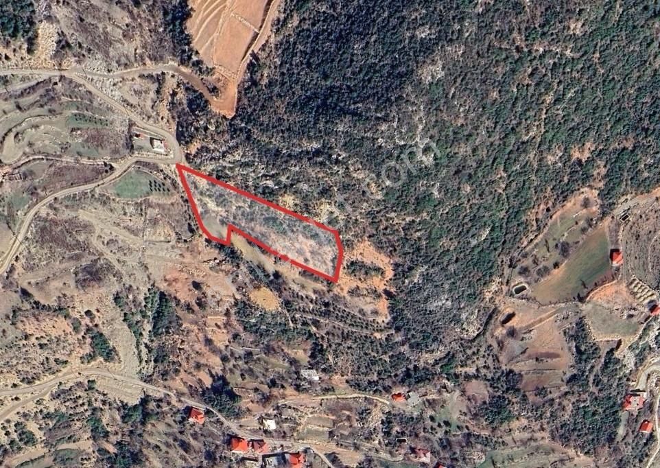 Karatepe Köy İçinde Ev Yapımına Uygun 5.476 Mt² Satılık Tarla - Görsel 7