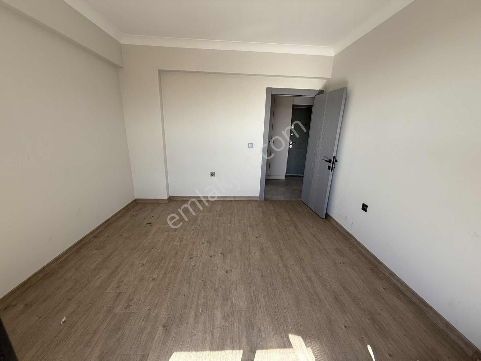 İncek Taşpınar'da 1.katta Kiralık 2+1 Daire Migros Yanı - Görsel 2