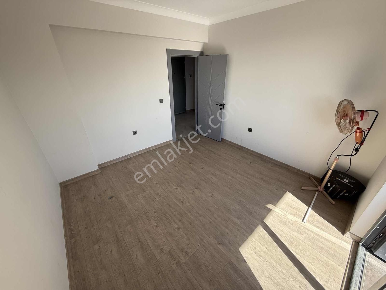 İncek Taşpınar'da 1.katta Kiralık 2+1 Daire Migros Yanı - Görsel 20