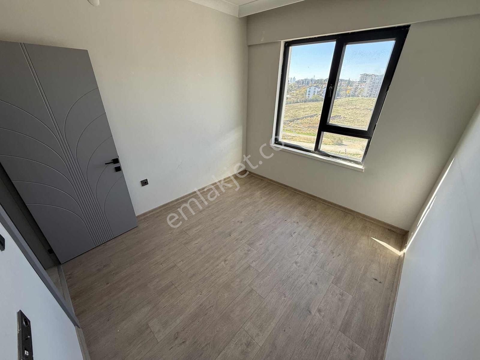 İncek Taşpınar'da 1.katta Kiralık 2+1 Daire Migros Yanı - Görsel 8