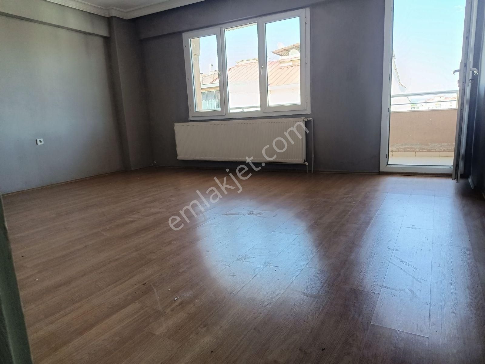 Buket Emlaktan Satılık 4+1 Dubleks Daire Doğalgaz Çift Teraslı - Görsel 13