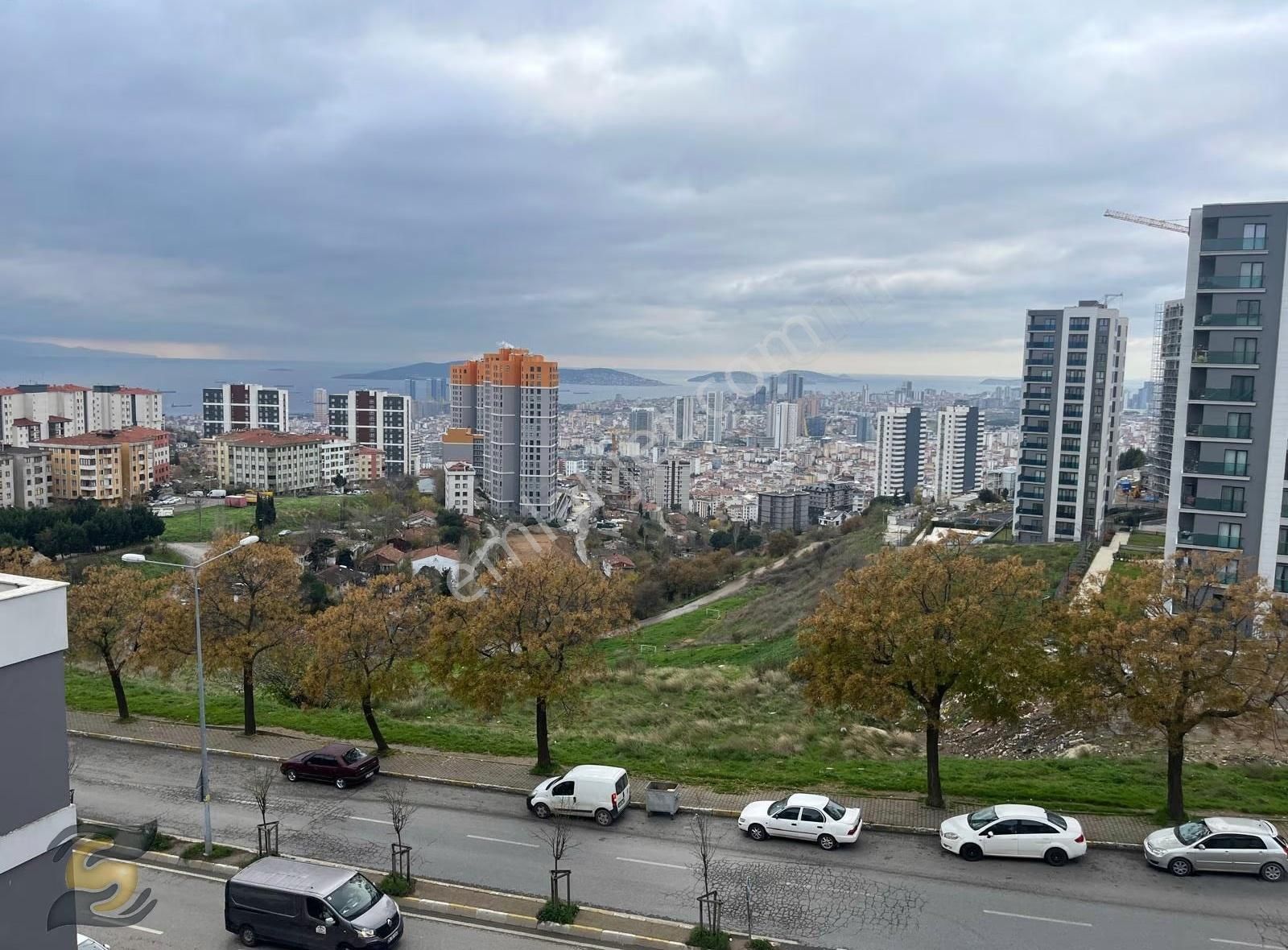 Adalar Manzaralı Geniş 3+1 Kiralık Daire