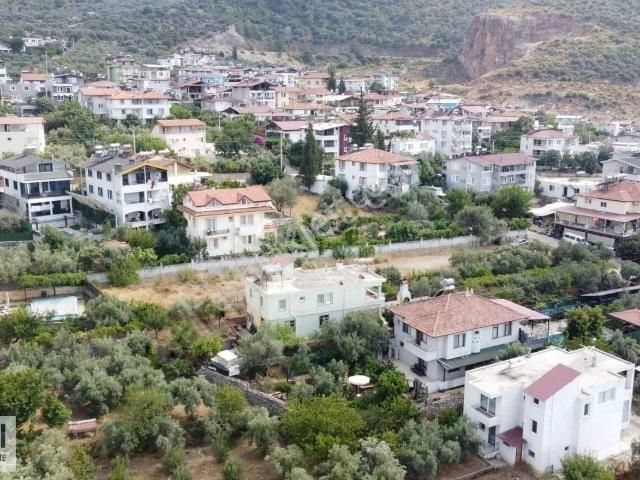 Fethiye Esenköyde İçinde Ev Olan 630m2 Satılık Arazi