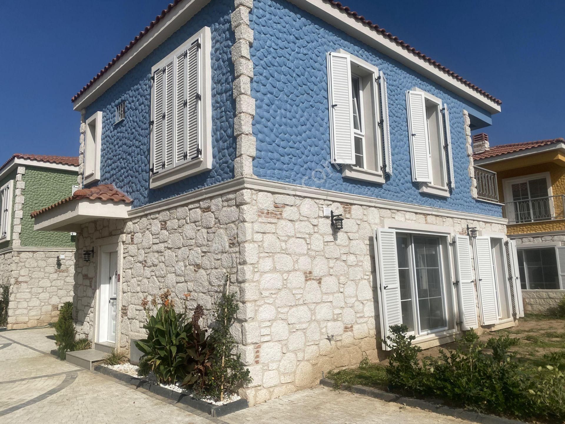 Ayvalık Sarımsaklı Da Satılık Villa.denize Sıfır. - Görsel 2