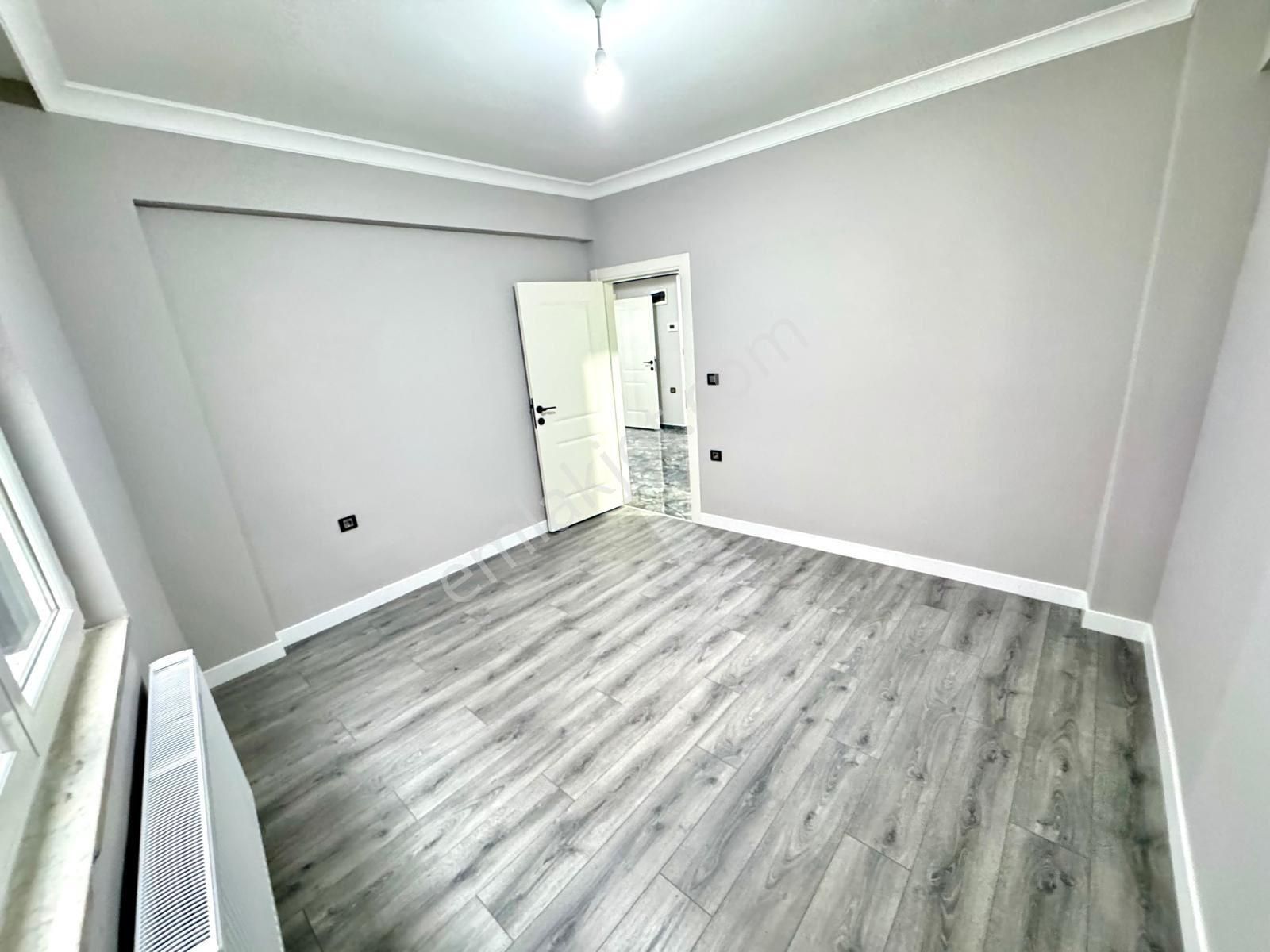 Lider Gayrimenkul’den İlkadım 19 Mayıs Mh. 3+1 1. Kat Dış Cepheli Doğalgazlı İçi Full Yapılı Daire - Görsel 11