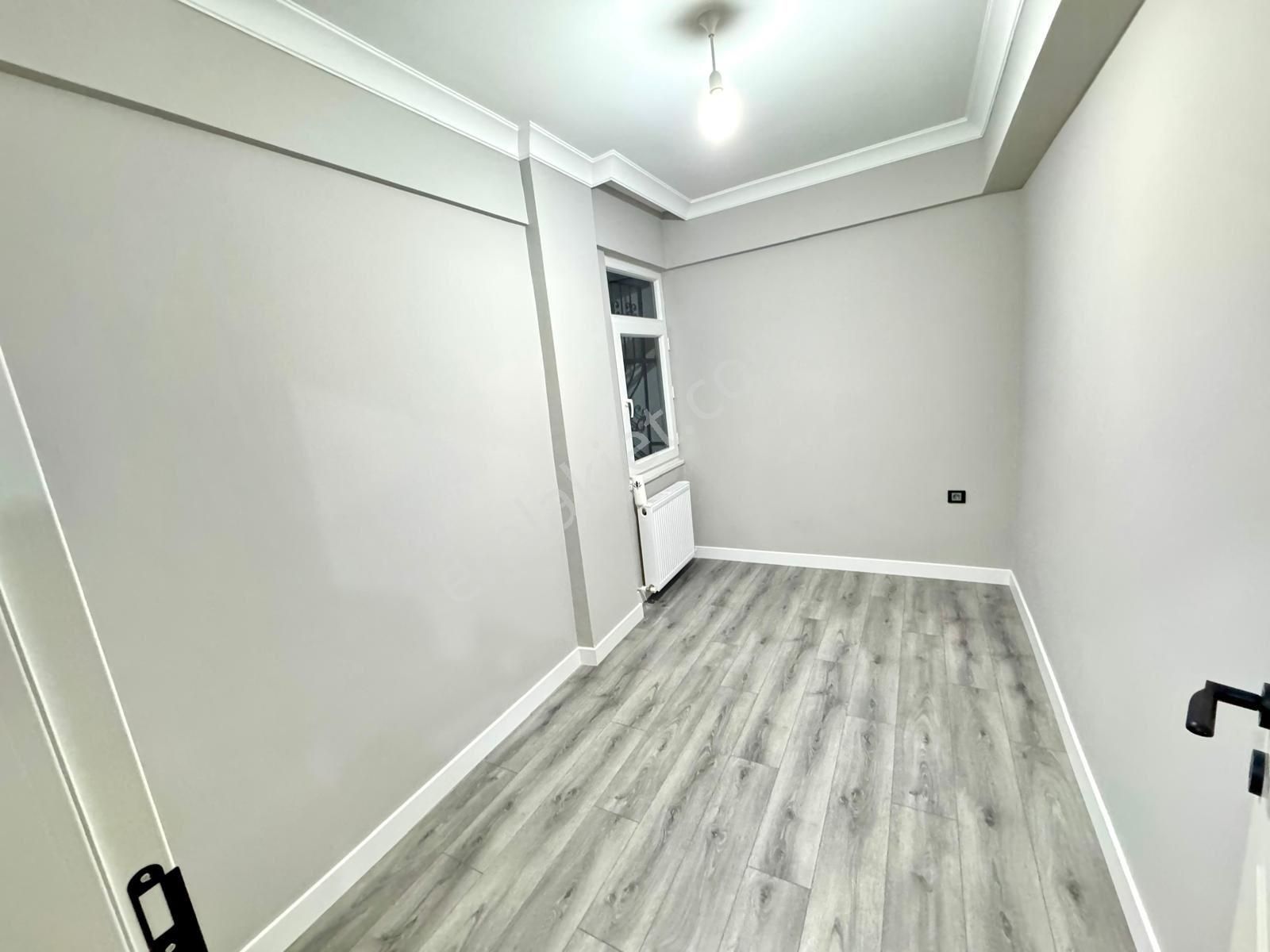 Lider Gayrimenkul’den İlkadım 19 Mayıs Mh. 3+1 1. Kat Dış Cepheli Doğalgazlı İçi Full Yapılı Daire - Görsel 5