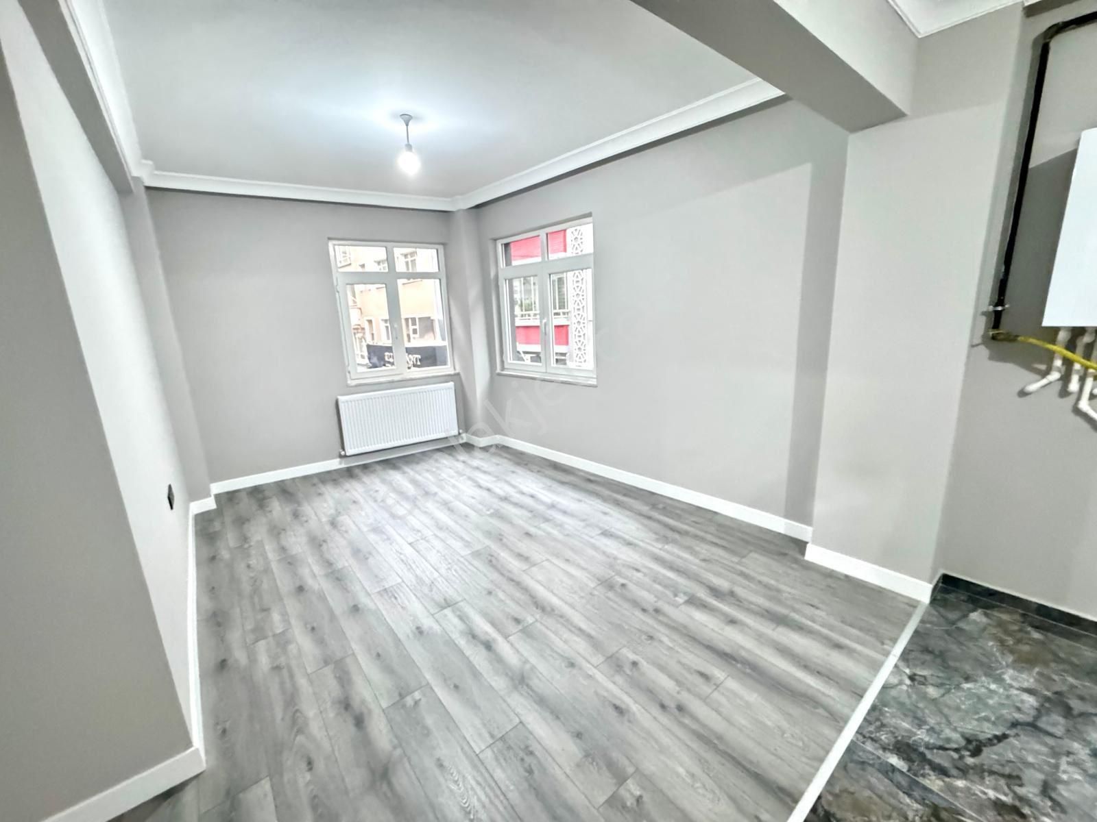 Lider Gayrimenkul’den İlkadım 19 Mayıs Mh. 3+1 1. Kat Dış Cepheli Doğalgazlı İçi Full Yapılı Daire - Görsel 16