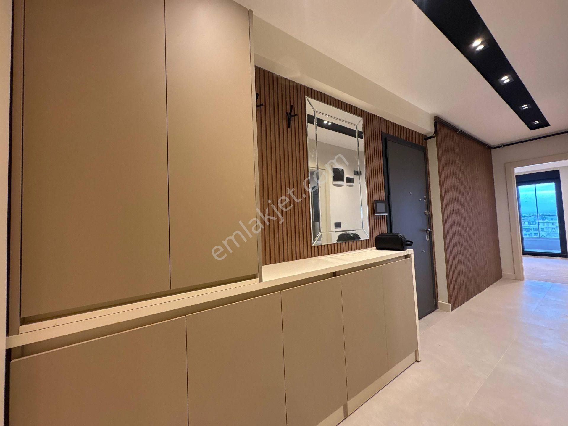 Işıklar Caddesi’nde 3+1 Geniş Daire | Tapu Masrafı Muaf | Denize & Kaleiçi’ne Yakın - Görsel 4