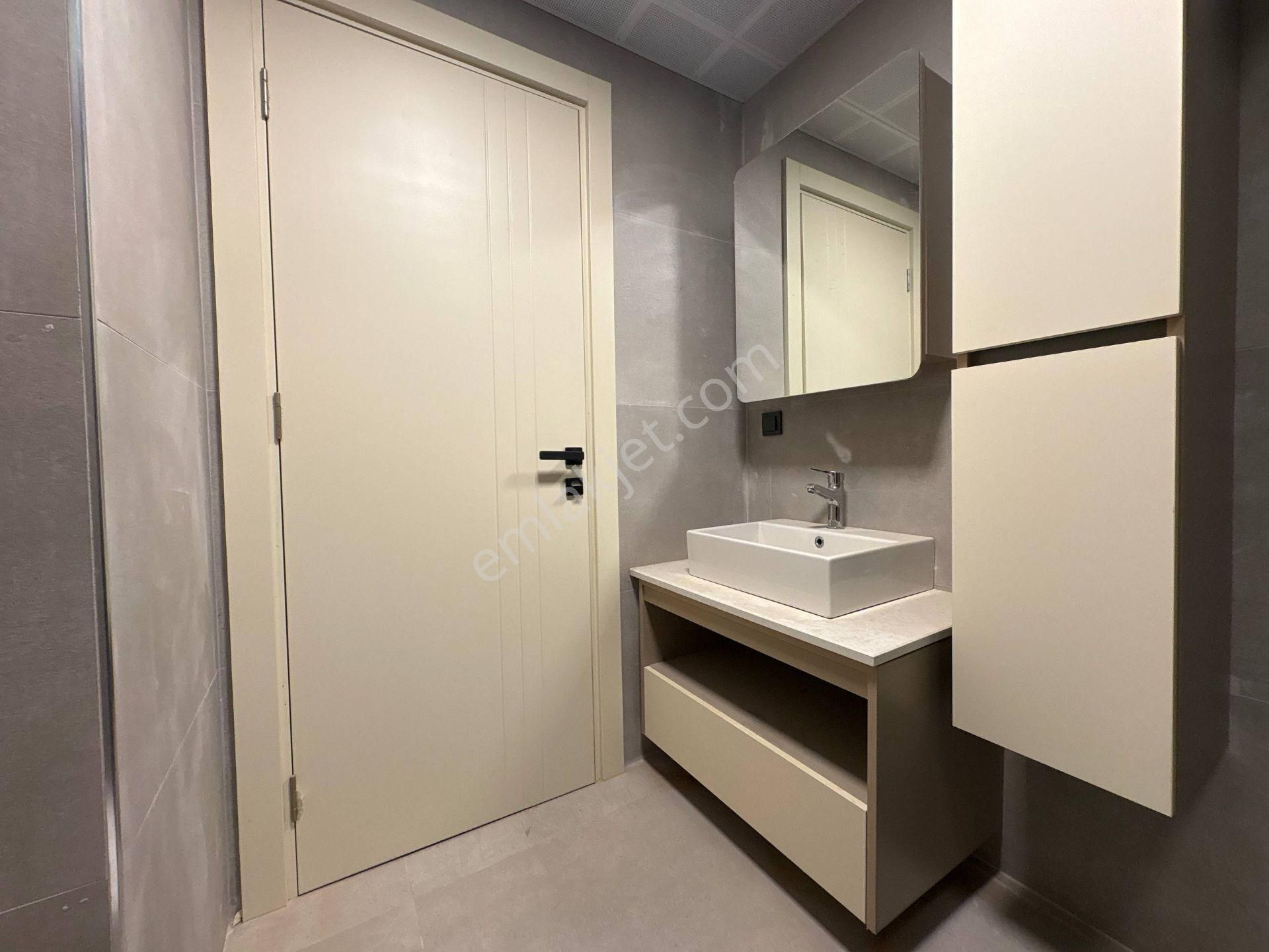 Işıklar Caddesi’nde 3+1 Geniş Daire | Tapu Masrafı Muaf | Denize & Kaleiçi’ne Yakın - Görsel 16