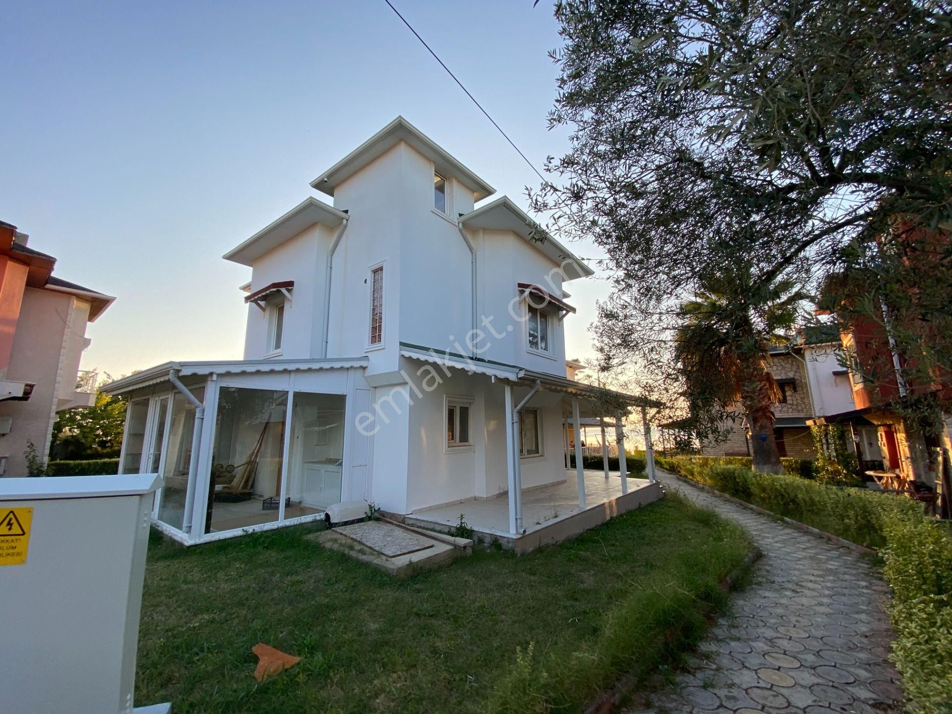 Balıkesir Ayvalık Sarımsaklı Da Satılık Villa.denize Yakın - Görsel 17
