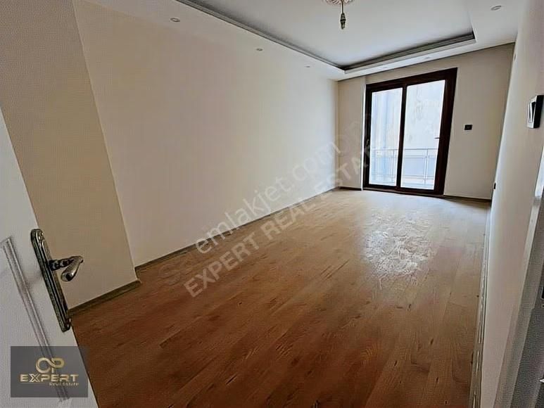 Kuşadası Çarşı Merkezde Kiralık,asansörlü 3+1 Çatı Dubleks - Görsel 2