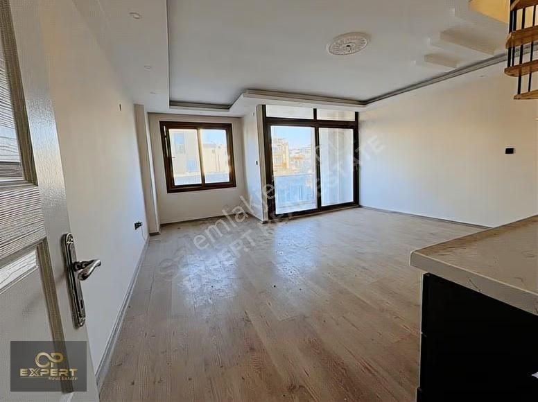 Kuşadası Çarşı Merkezde Kiralık,asansörlü 3+1 Çatı Dubleks - Görsel 7