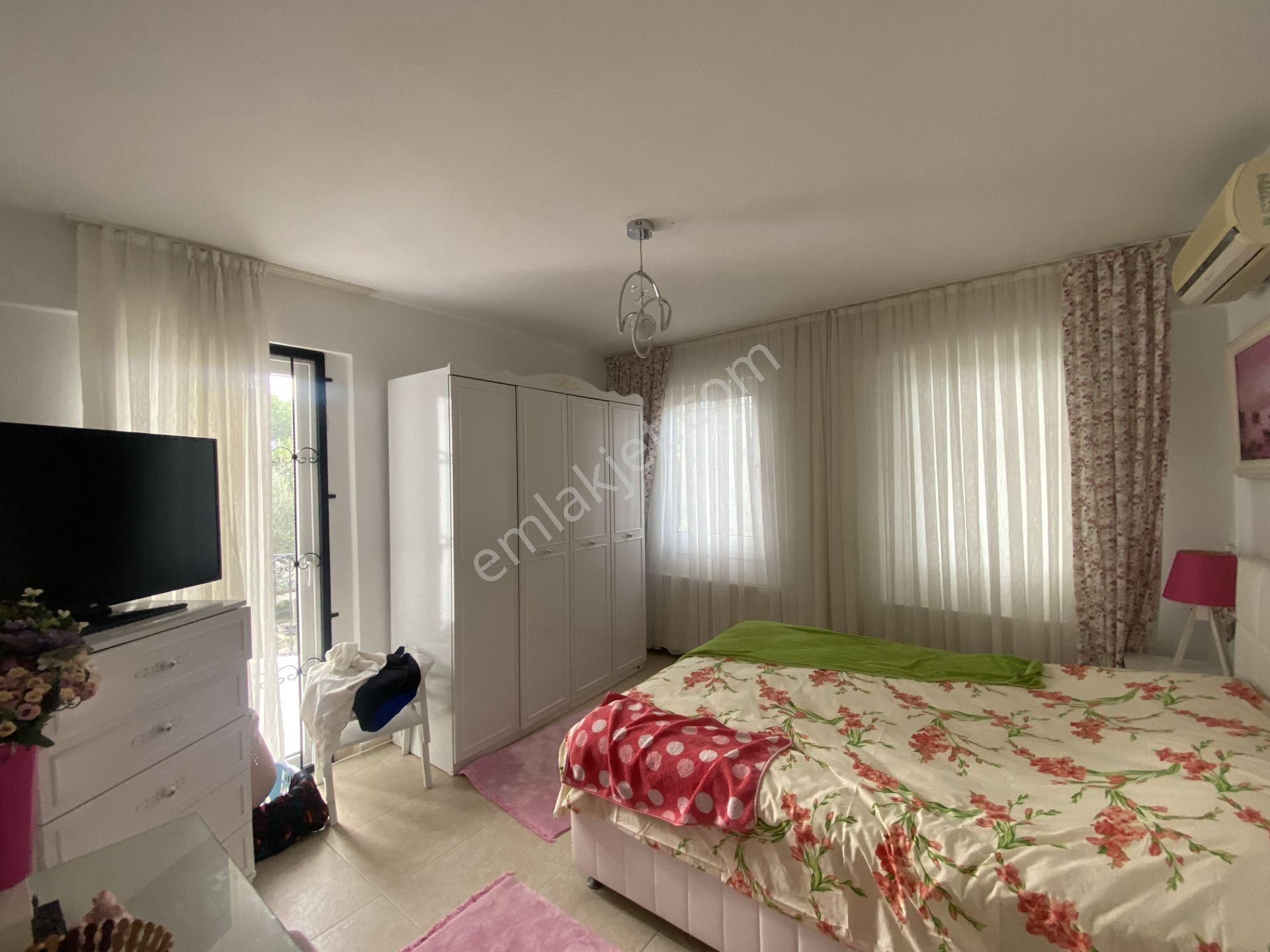 Balıkesir Ayvalık Sarımsaklı Da Satılık Villa Yuzme Havuzlu - Görsel 14