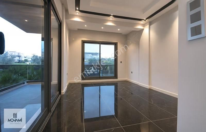 Müstakil Bahçeli Ve Havuzlu 430m2 Köşe Sıfır 3+1 177m2 - Görsel 11