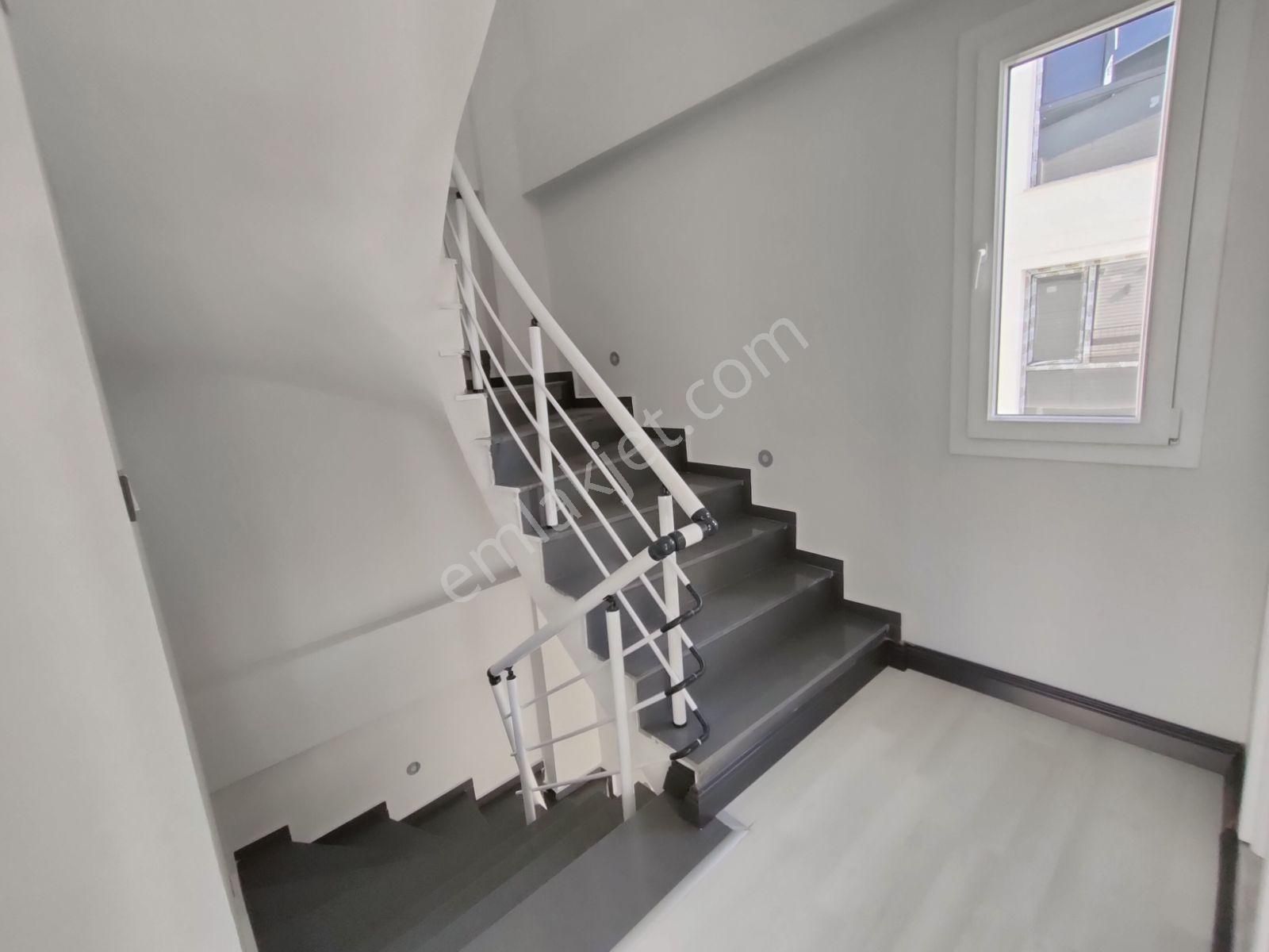 Kartallar'dan Merkezde Parka Cephe.altyapılı 4+1 Müstakil Villa. - Görsel 21