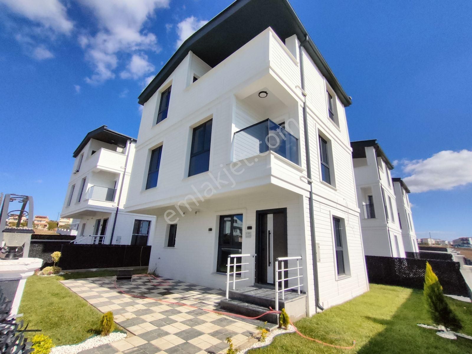 Kartallar'dan Merkezde Parka Cephe.altyapılı 4+1 Müstakil Villa. - Görsel 34