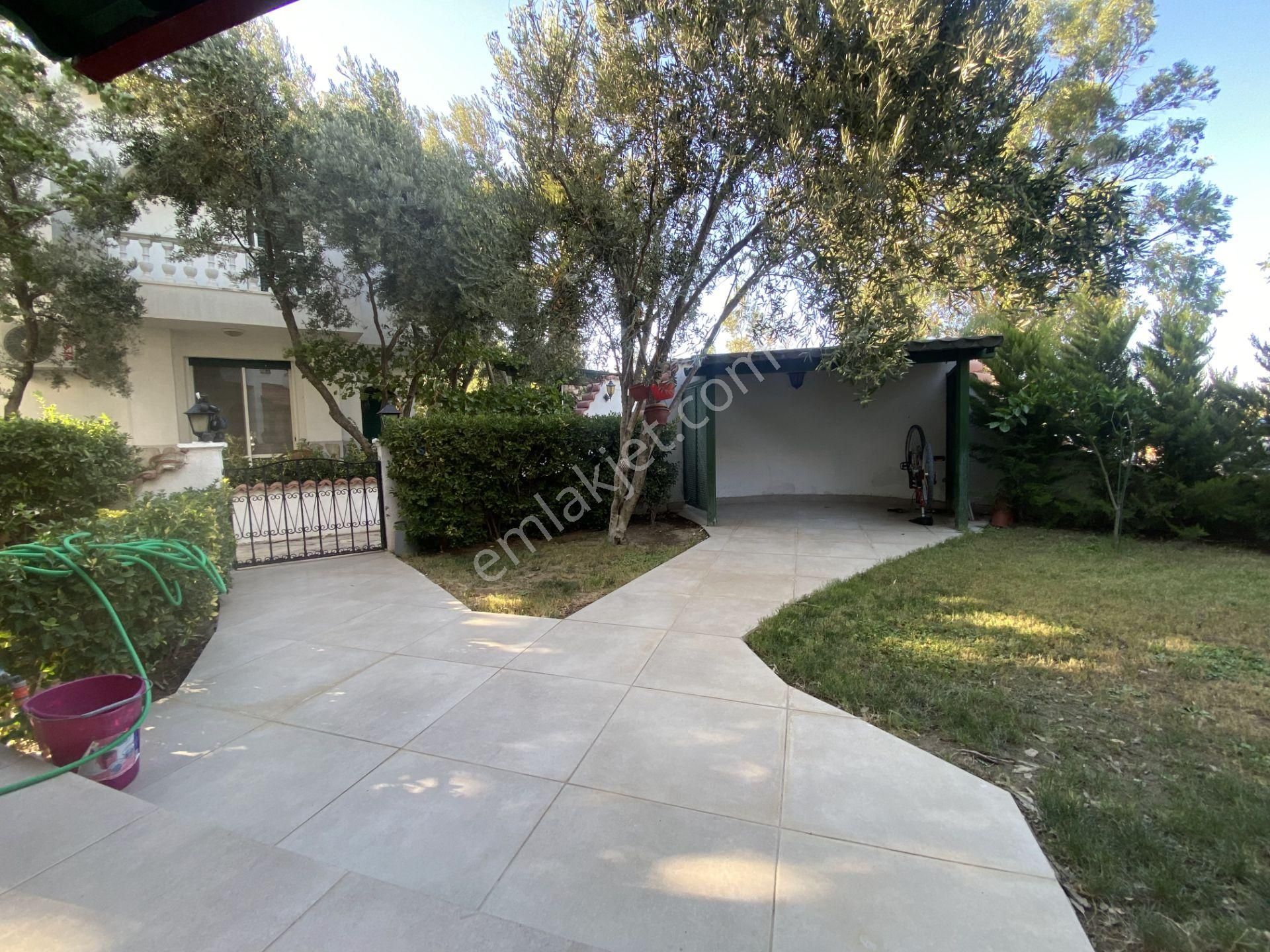 Balıkesir Ayvalık Sarımsaklı Da Satılık Villa.denize Sıfır. - Görsel 18