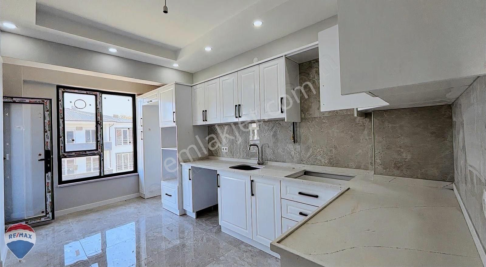 Remax Maviden Arifbey Mah. 3+1 3.kat Cambalkonlu Sıfır Daire