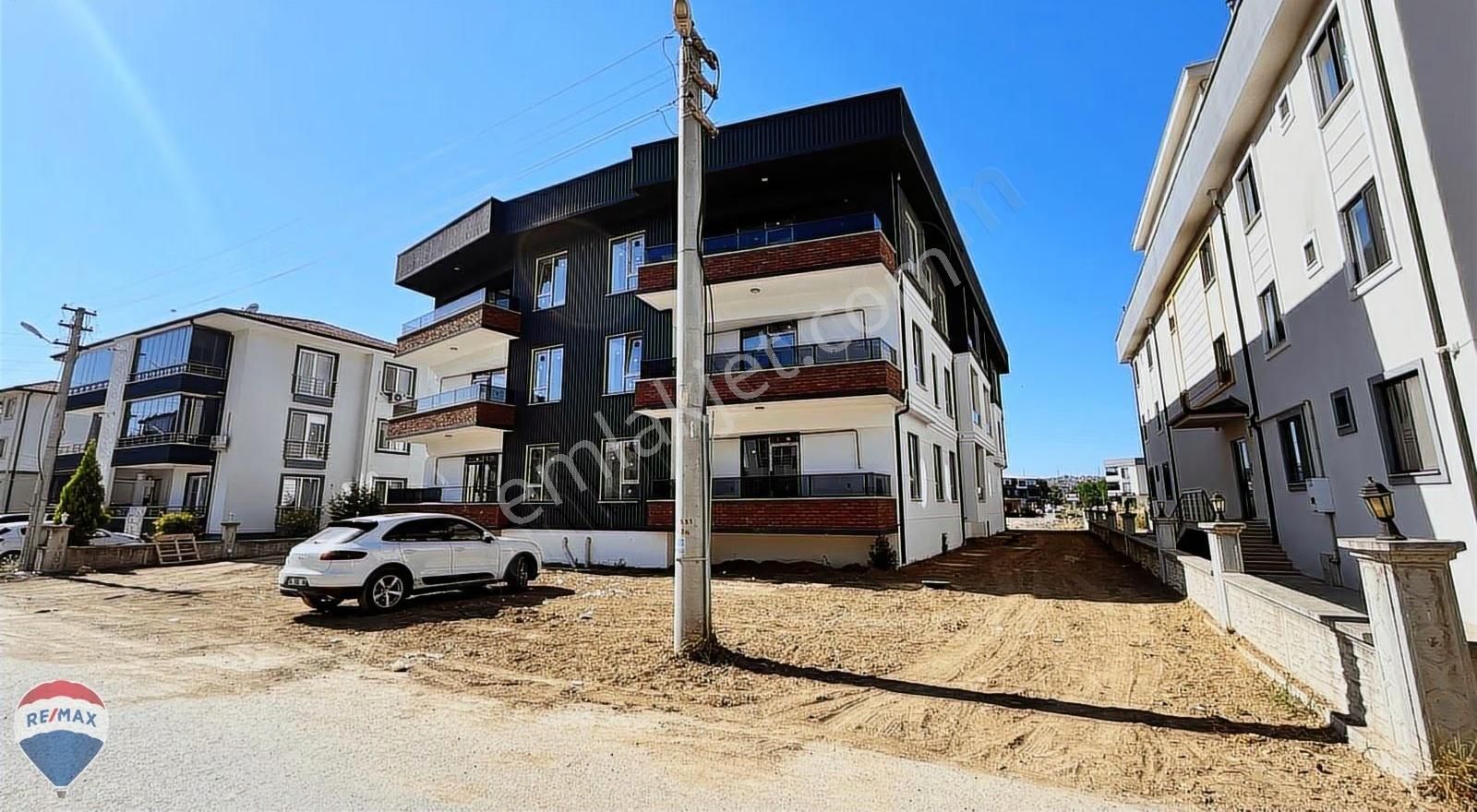 Remax Maviden Arifbey Mah. 3+1 3.kat Cambalkonlu Sıfır Daire - Görsel 16