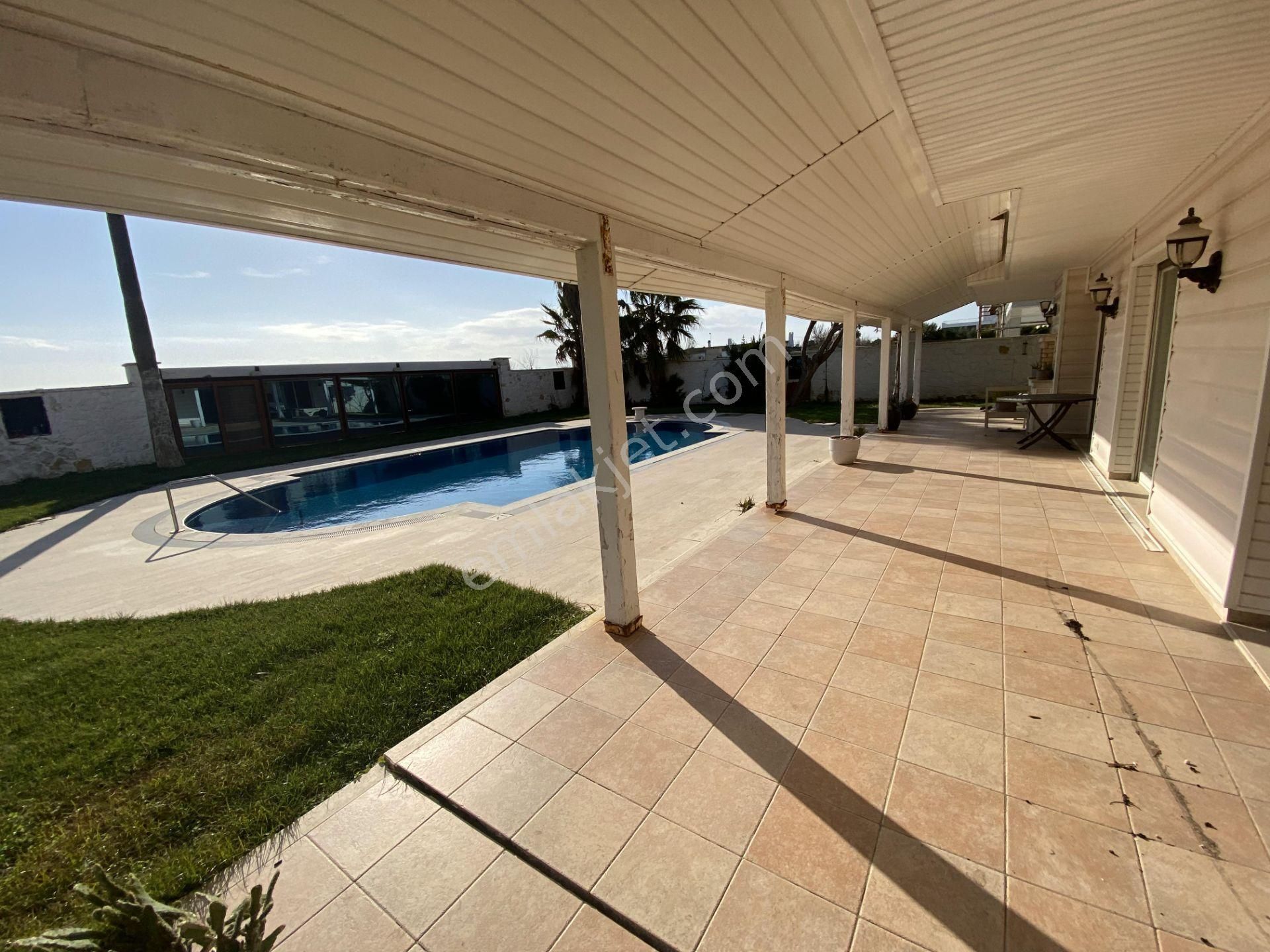 Ayvalık Sarımsaklı Da Satılık Muhtesem Villa.denize Sıfır - Görsel 4