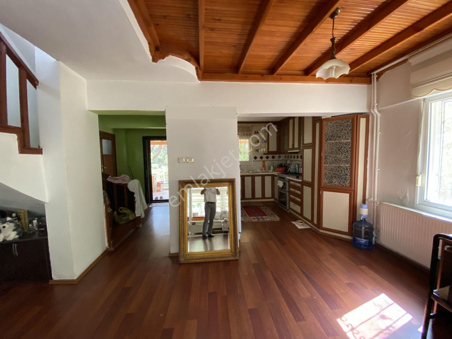 Ayvalık Sarımsaklı Da Satılık Villa.denize Yakın. - Görsel 13