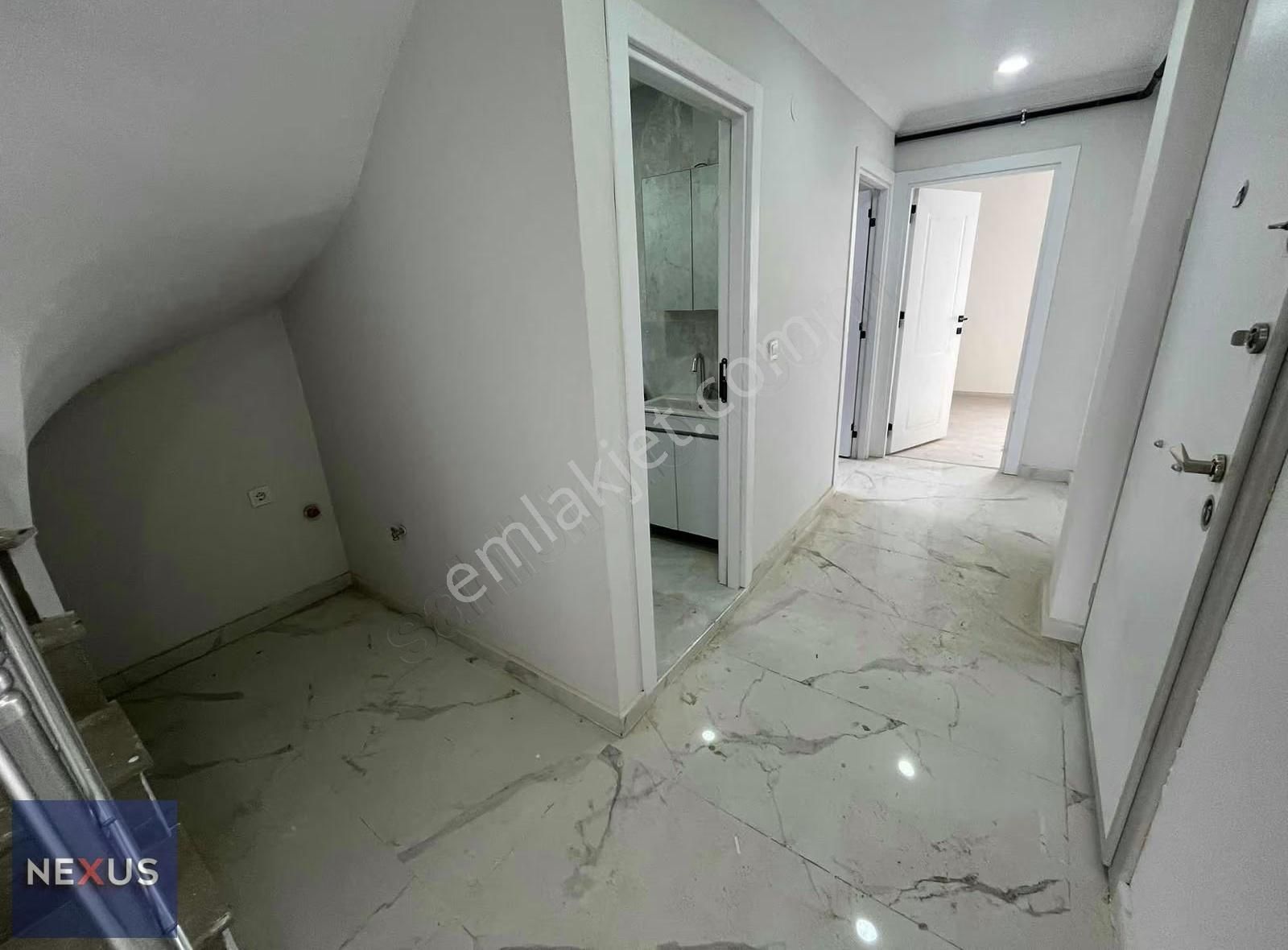 Sultanbeyli Hamidiye Mahlalesin'de 3+1 Satılık Dubleks Daire - Görsel 13