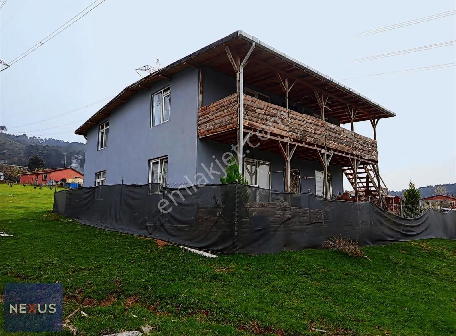 285 M² Bahçeli Arsa İçinde 2 Katlı Ahşap Ev Yatırımlık Fırsat - Görsel 2