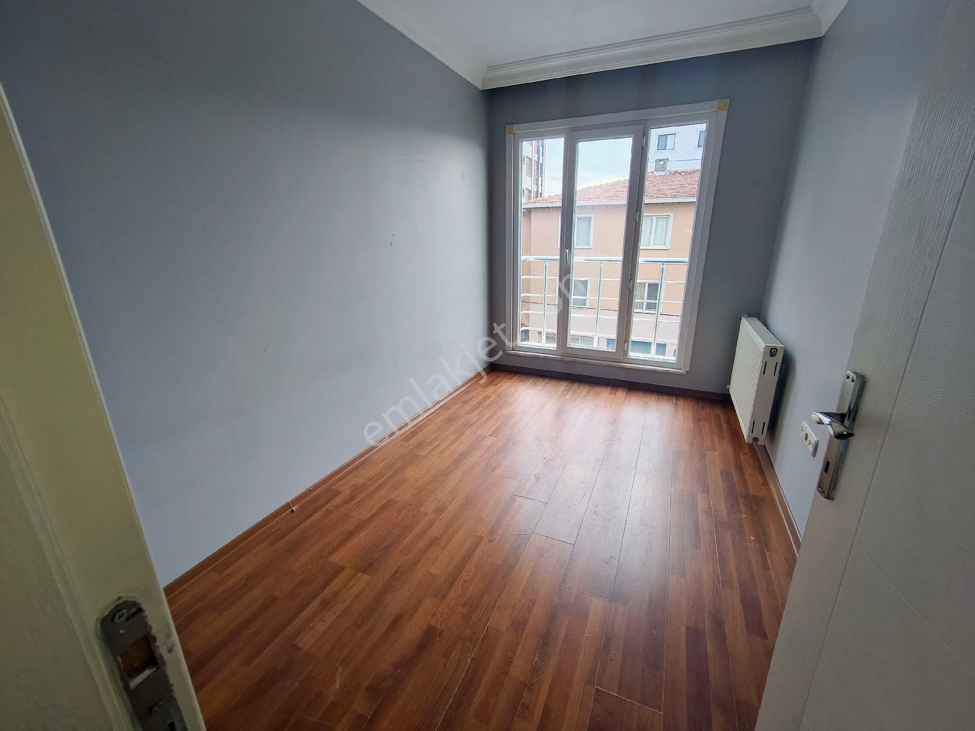 Güneyden Metroya 6 Dakika Yürüme 3+1.95m2 Ara Kat Daire - Görsel 14