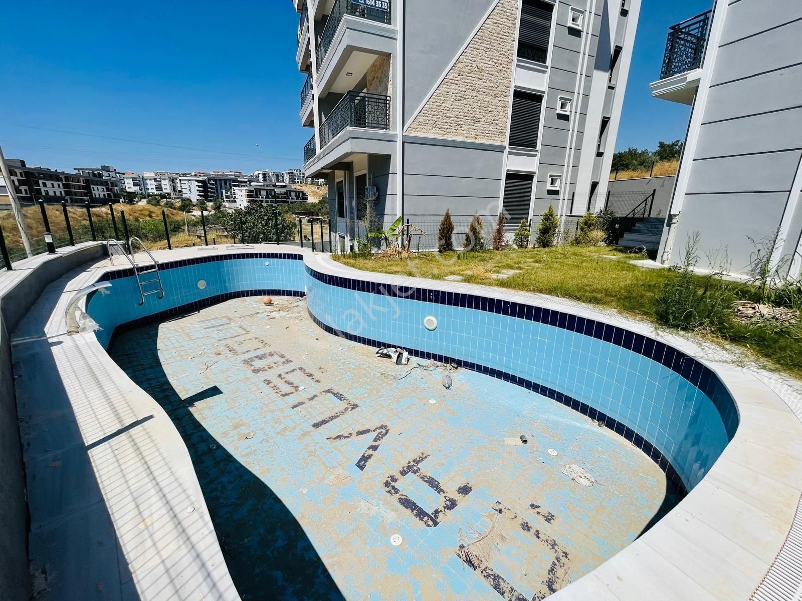 Havuzlu Site İçerisi - Görsel 3