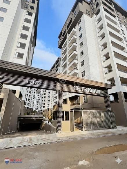 Remax Advantage-çelebi Podyum Ayrıcalığı Seçkin 3+1 Daire