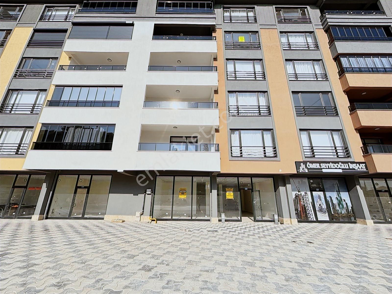 Kırbaşı Caddesi Üzerinde Merkezi Konumda Satılık Dükkan