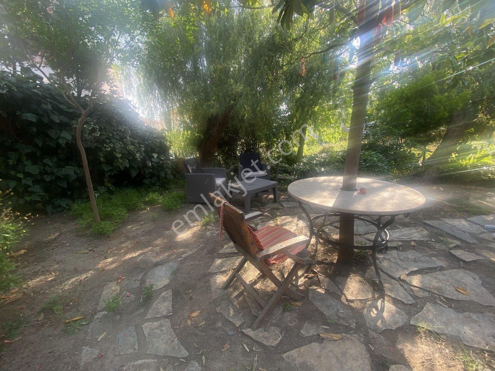 Ayvalık Cunda Da Satılık Mukemmel Taş Ev.geniş Bahceli - Görsel 33