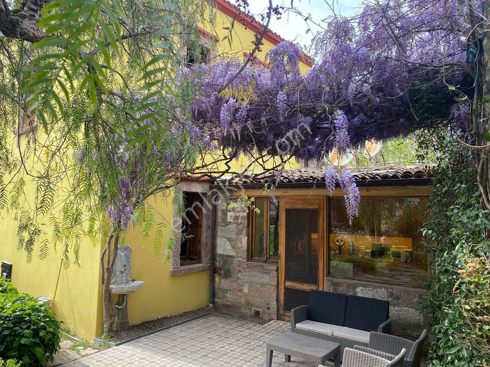 Ayvalık Cunda Da Satılık Mukemmel Taş Ev.geniş Bahceli - Görsel 23