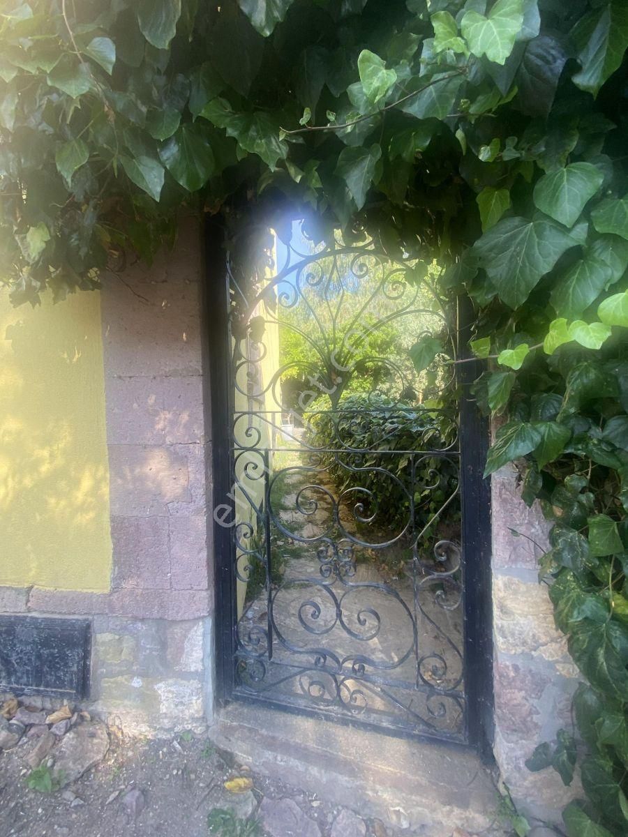 Ayvalık Cunda Da Satılık Mukemmel Taş Ev.geniş Bahceli - Görsel 5