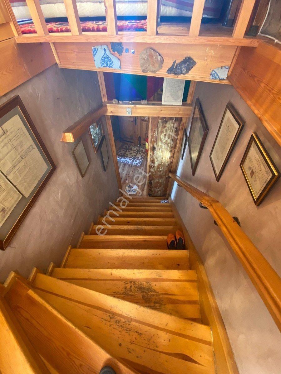 Ayvalık Cunda Da Satılık Mukemmel Taş Ev.geniş Bahceli - Görsel 17