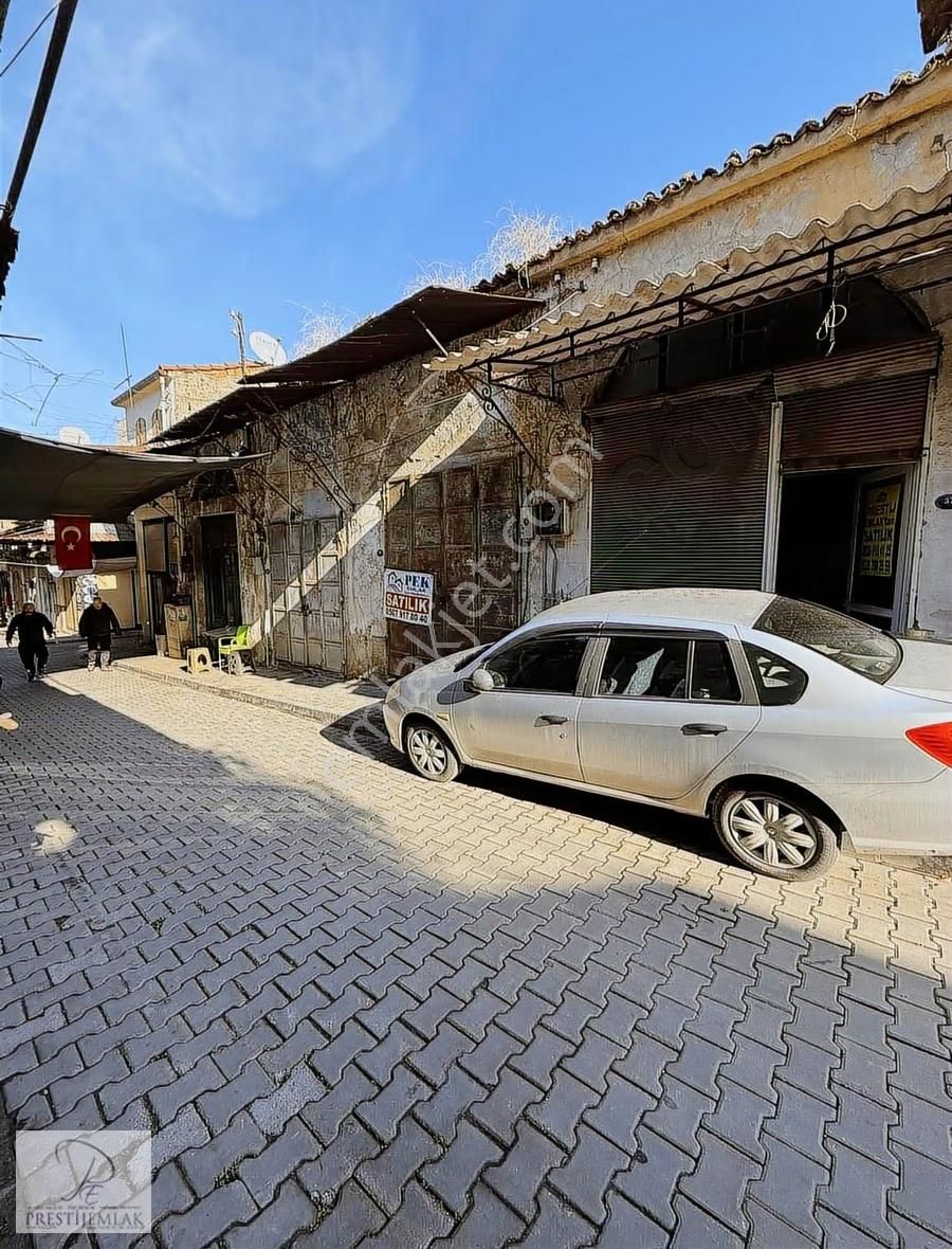 Tire Prestij Emlaktan Satılık Tarihi Çarşıda Dükkan