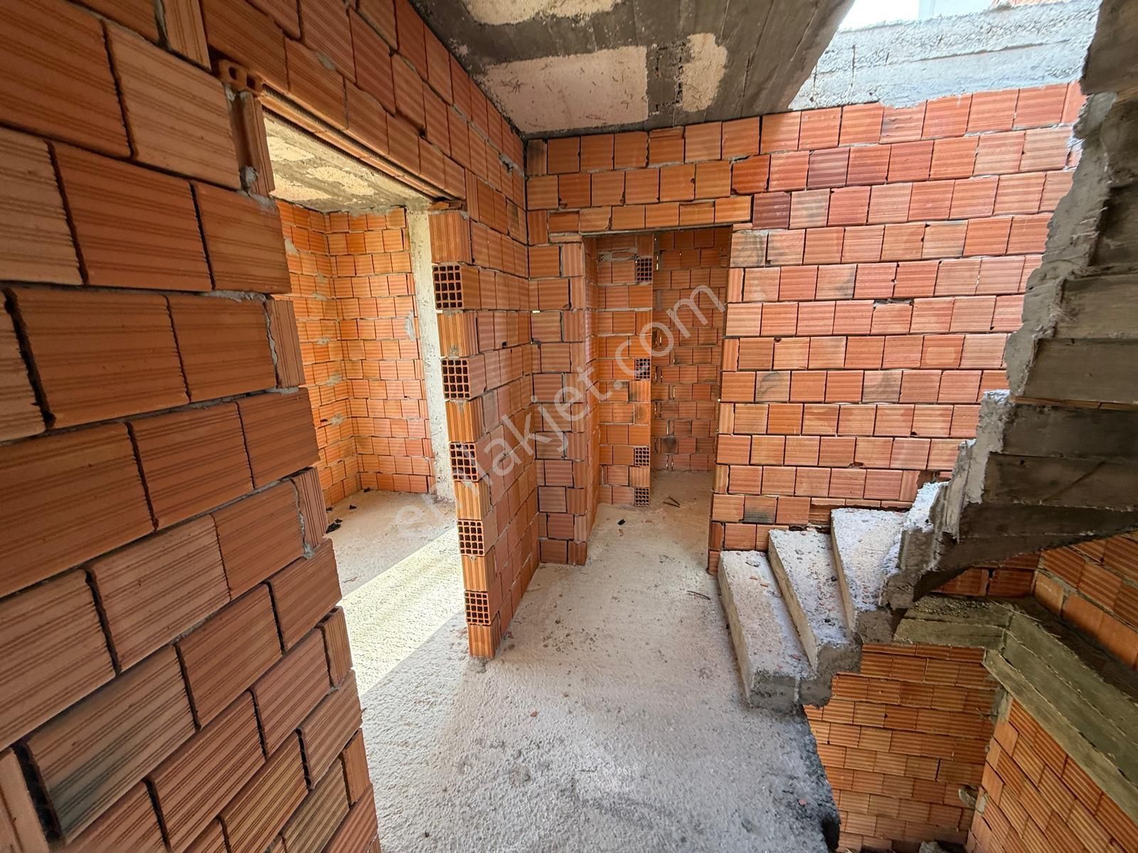 Satılık 2 Katlı Villa Kaba İnşaat - Görsel 14